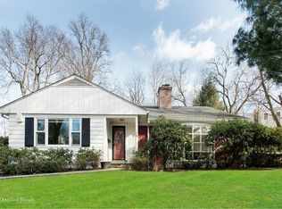 5 Robbin Hill Rd, Scarsdale, NY 10583