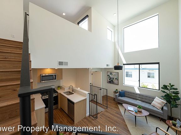 4th image of 527 S Wilton Pl #9