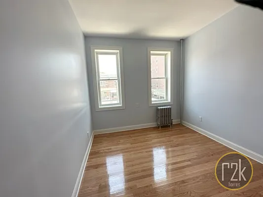 Rented by Realty 2000 Corp | media 5