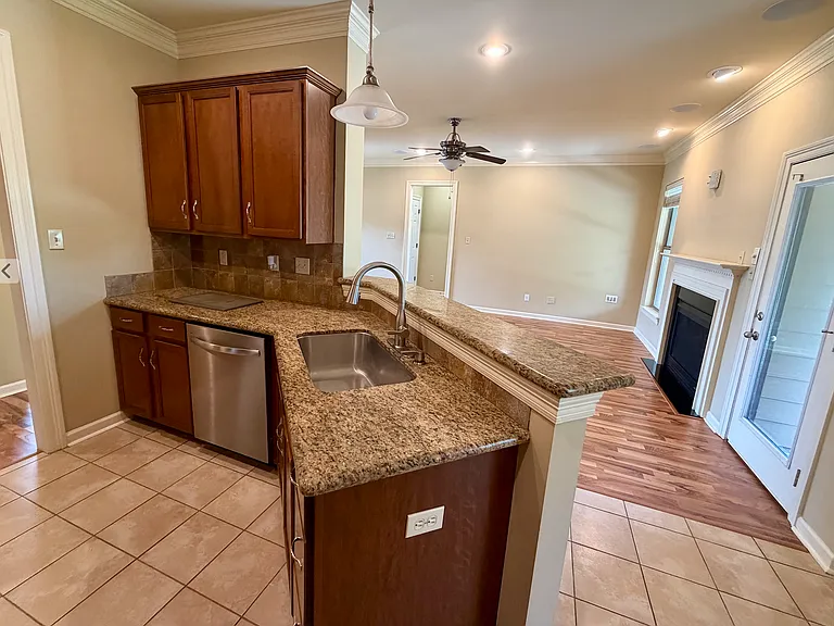 212 Chevalier Blvd — Photo 4