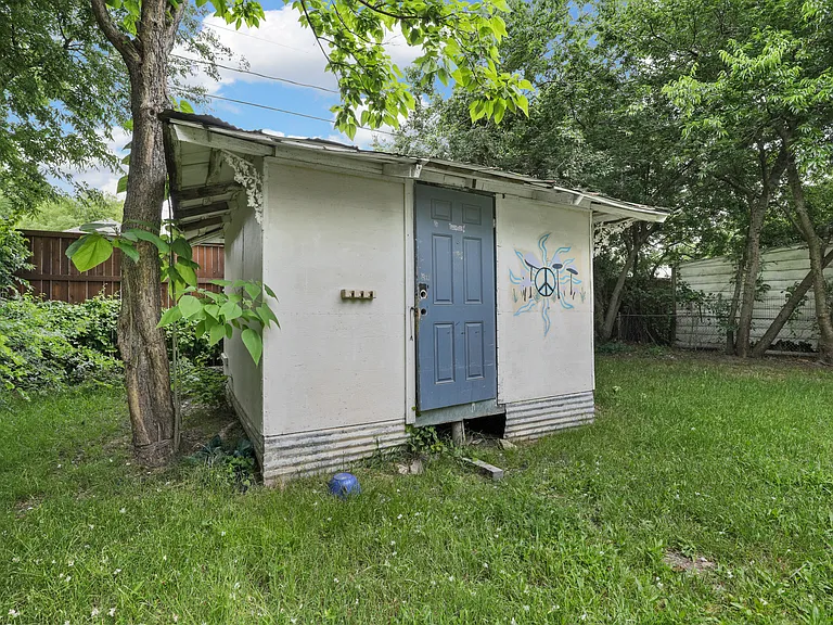 3406 Avon Dr — Photo 13