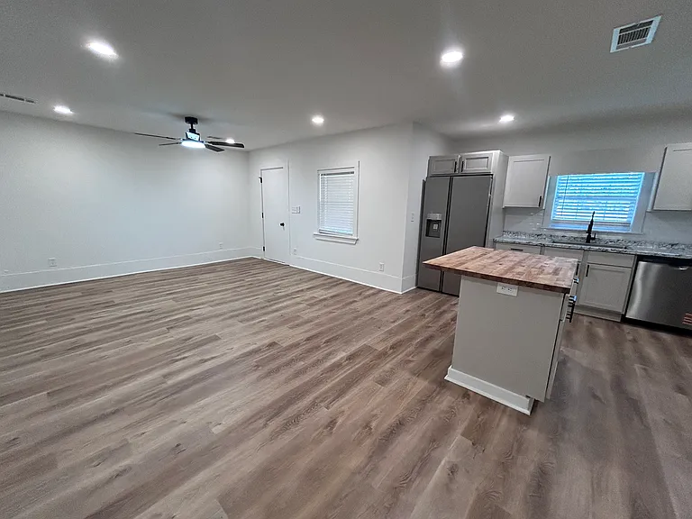 112 Moore Ave — Photo 21