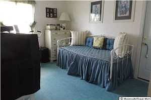 4th image of 15 Canterbury Ln