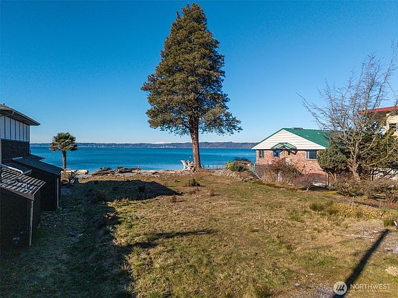 5th image of 702 S 280th St