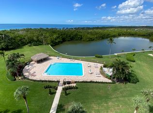 11 Bluebill Ave APT 704, Naples, FL 34108