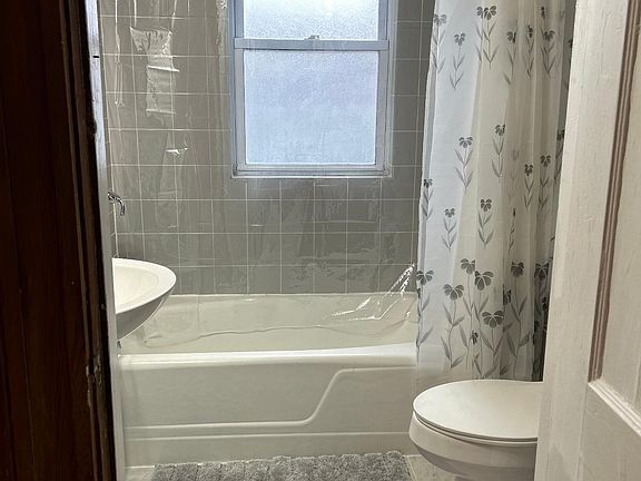 5th image of 108 Washington Ave Floor 1