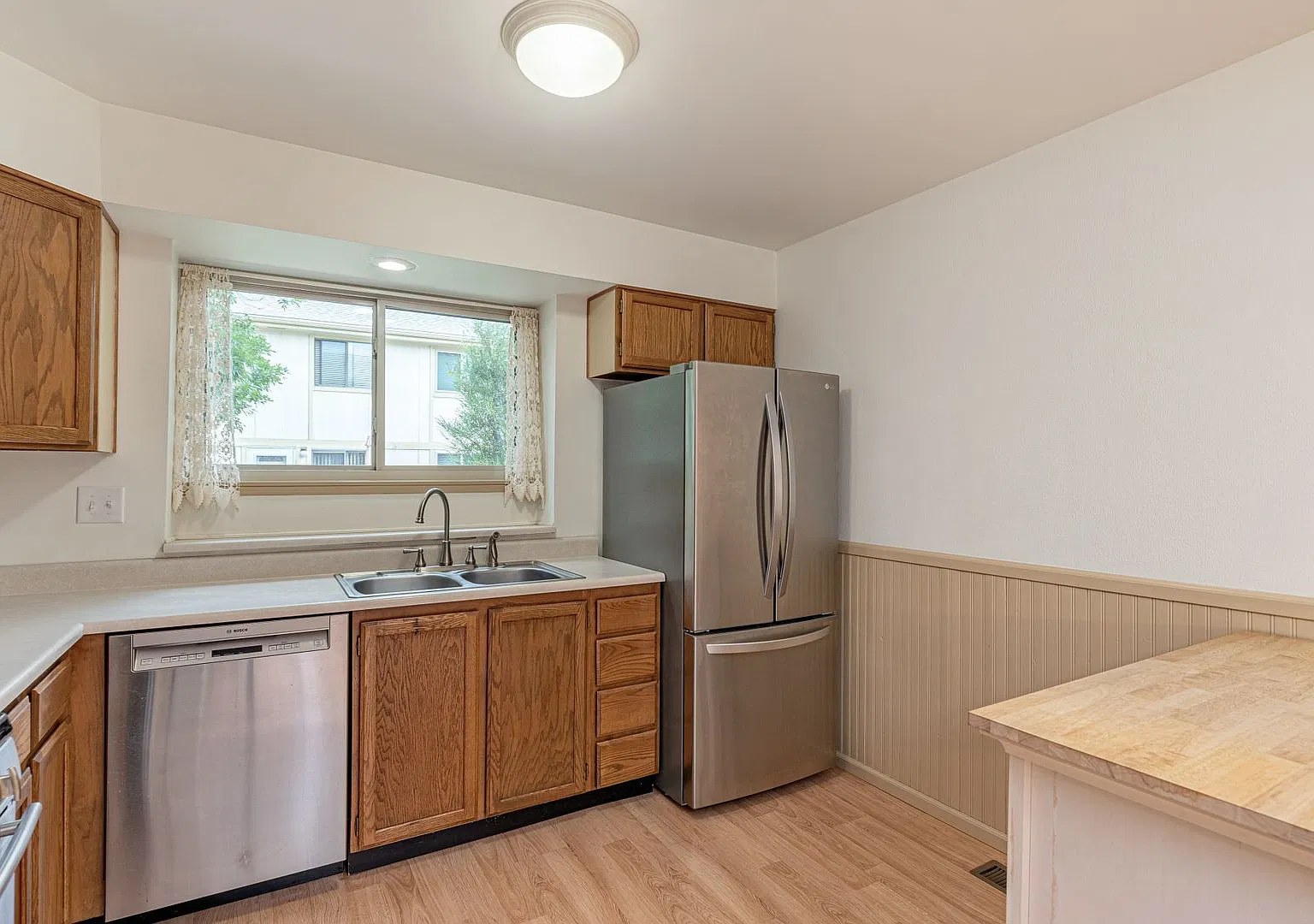 Gorgeous Thornton Three Bedroom Ranch! — Photo 3