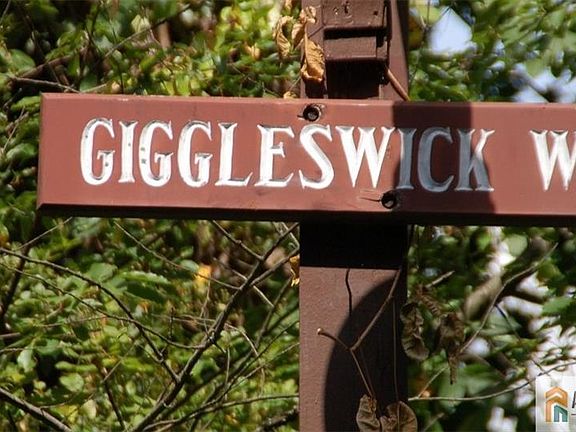 2nd image of 37 Giggleswick Way