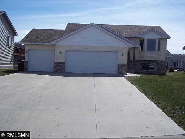 1st image of 1105 Scott Ln