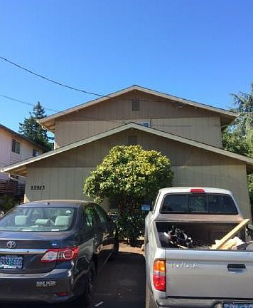 2nd image of 22923 SW Pine St APT 1