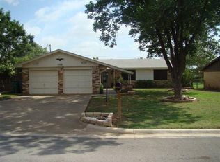 1308 Edgehill Trl, Iowa Park, TX 76367