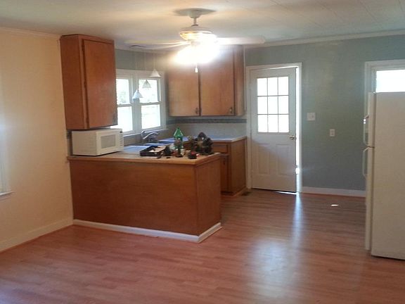 5th image of 106 Sunset Dr