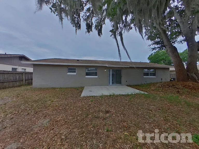 816 Centerwood Ct — Photo 13