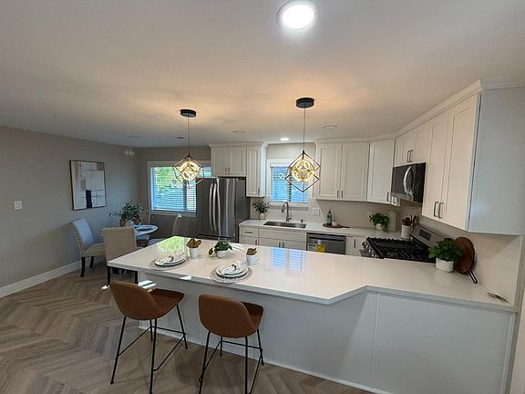 4th image of 2365 Foothill Rd APT 4