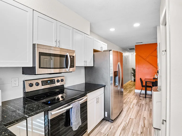 6244 S Martindale Ave — Photo 11