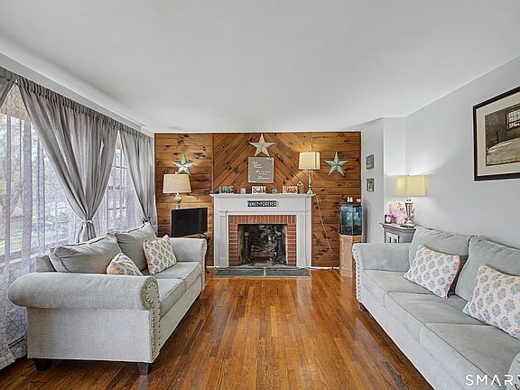 3rd image of 11 Clearview Drive