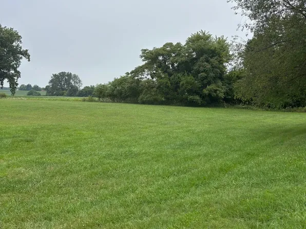 Clyde Ave, Angola, IN 46703