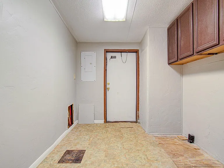16307 Antelope Ln — Photo 26