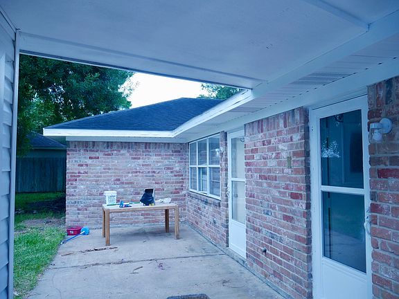 5th image of 3222 N Park Dr