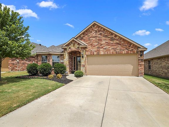 3rd image of 8748 Vista Royale Dr