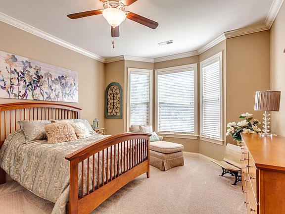 5th image of 12031 Woodhollow Ln #6
