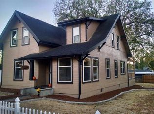 263 N 5th St, Central Pt, OR 97502