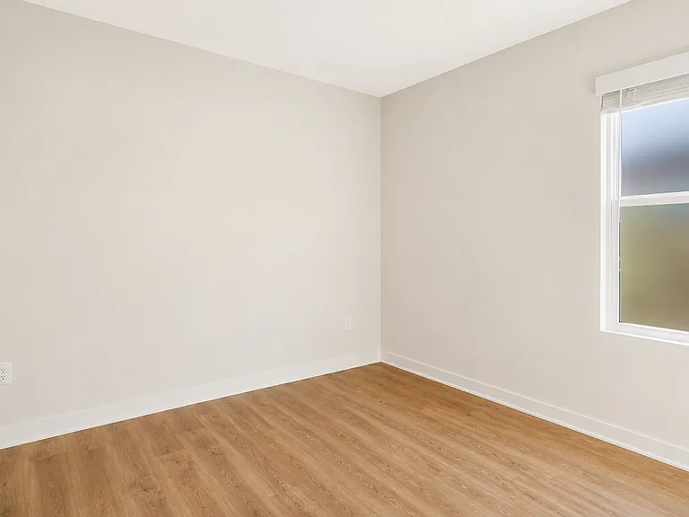 4565 W Triangle St — Photo 21
