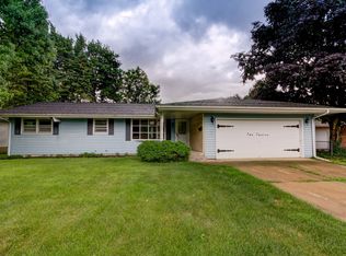 212 W Sunset Pl, Dekalb, IL 60115