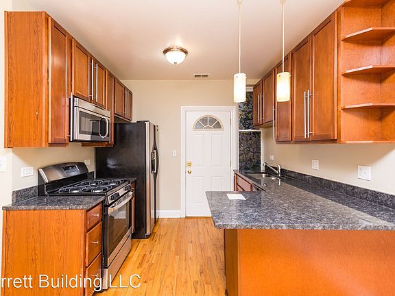 5th image of 1638 W Greenleaf Ave APT 1S