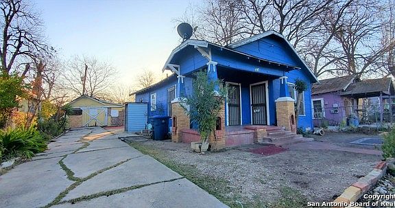2nd image of 1116 S San Marcos