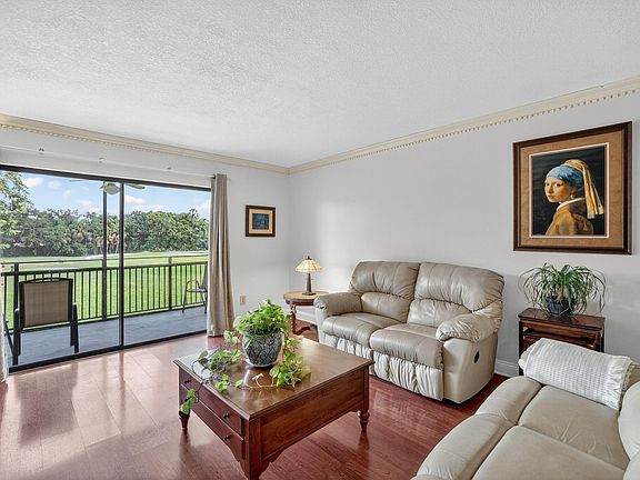 3rd image of 16051 Blatt Boulevard #211