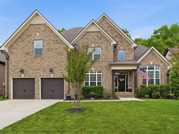 4050 Haversack Dr, Spring Hill, TN 37174