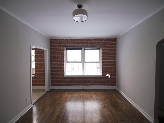 3rd image of 729 S St Andrews Pl APT 106