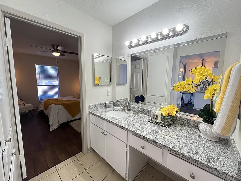 The Park @ Live Oak Apartments — Photo 32