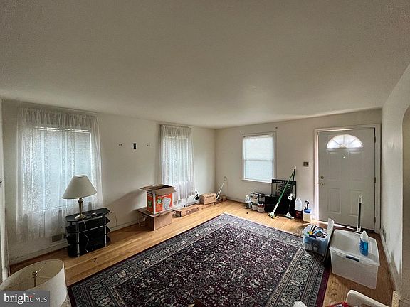 4th image of 5708 15th Ave