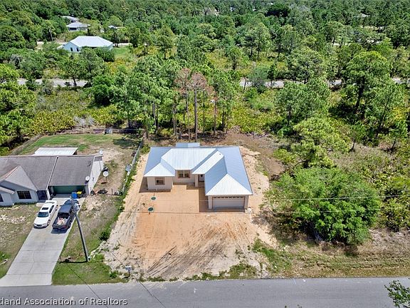 5th image of 788 Seneca Dr NW