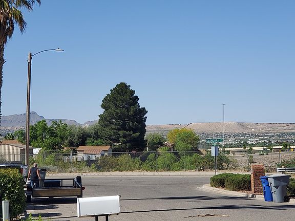 4th image of 320 Garden Grove Ln
