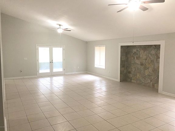 4th image of 657 River Forest Ln