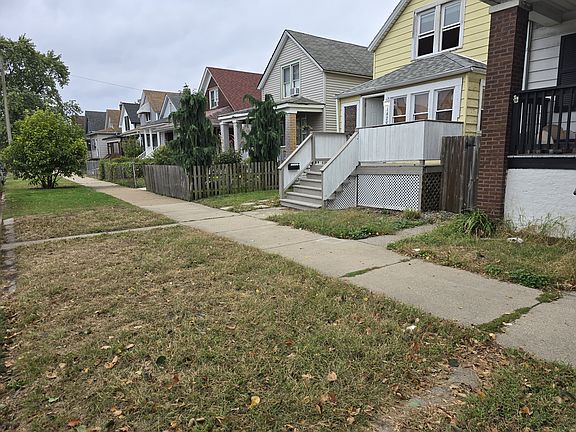 Front Right Street View to South