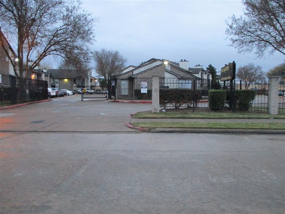1st image of 12615 Brookglade Cir Unit 506