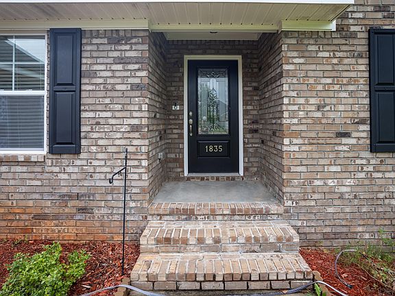 4th image of 1835 Moorhill Estate Dr
