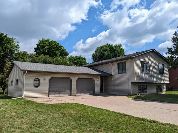 1017 4th Ave NE, Little Falls, MN 56345