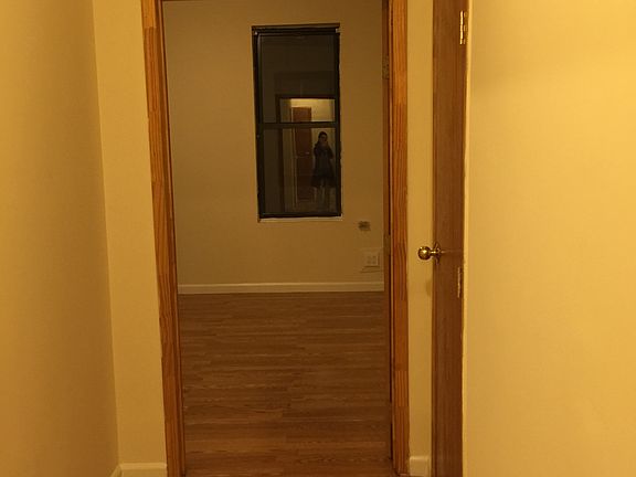 2nd image of 2405 28th St #1F