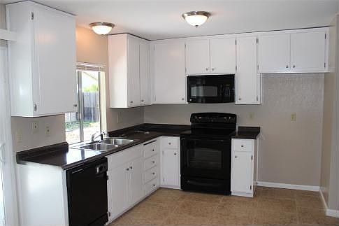 5th image of 8801 Cherbourg Way