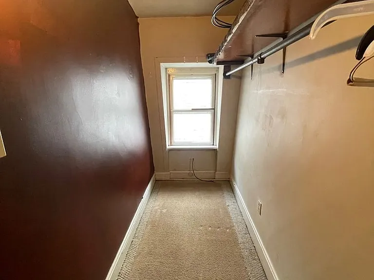 219 W Water St — Photo 5