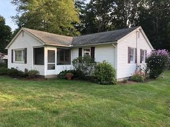3rd image of 38 Pine Brook Dr