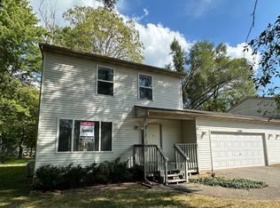 2664 Marlington Rd, Waterford Township, MI 48329