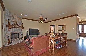 3rd image of 2701 Mesquite Ln
