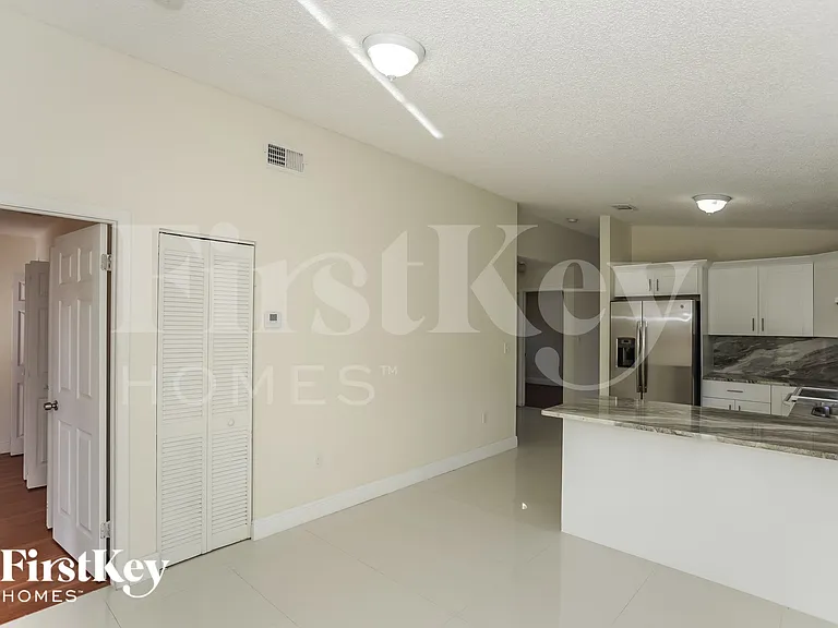 2664 W 70th Pl — Photo 3