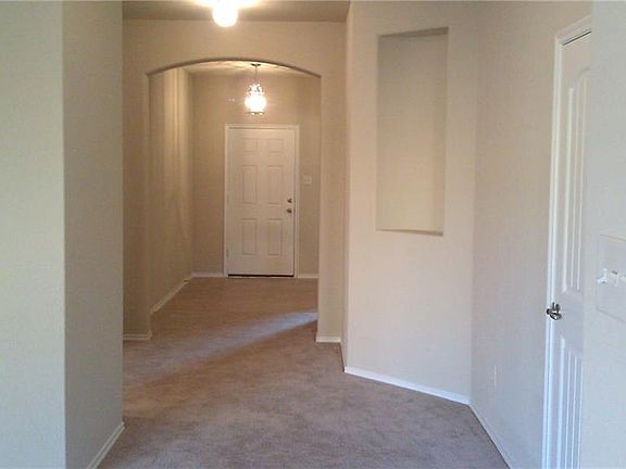 3rd image of 515 Teal Ln